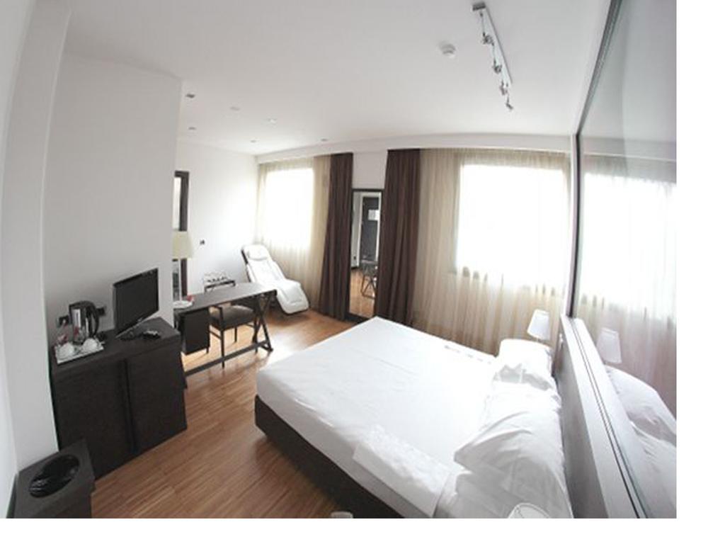 Postumia Hotel Design Одерцо Екстериор снимка
